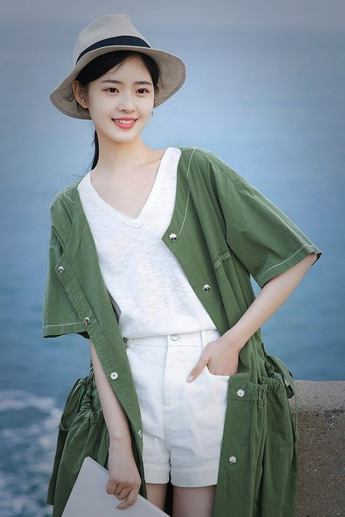 开云体育网页入口-“英超最后冲刺：强队纷纷发力，争夺佳绩”，英超最后两轮对阵